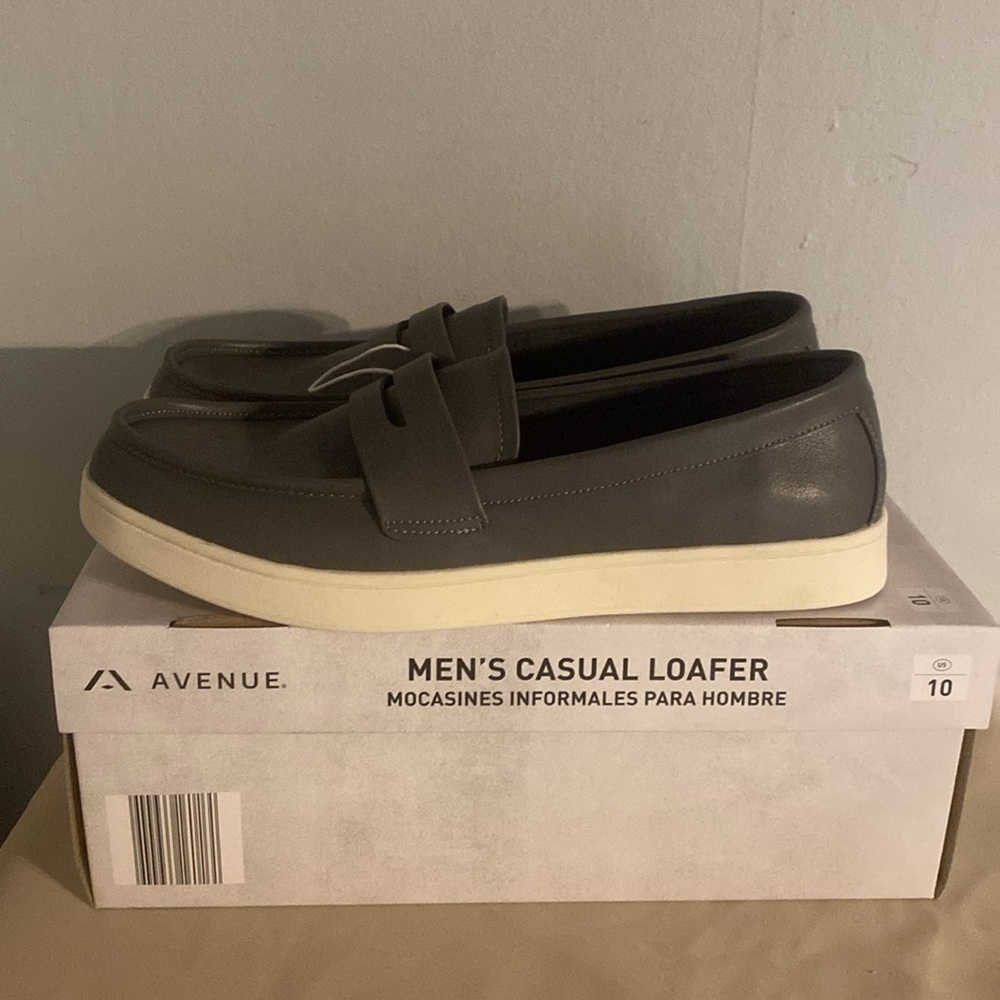 Loafers - Picture 3 of 9